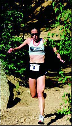 Lisa Marie Goldsmith wins the 2006 Barr Trail Mountain Race my more than six minutes.